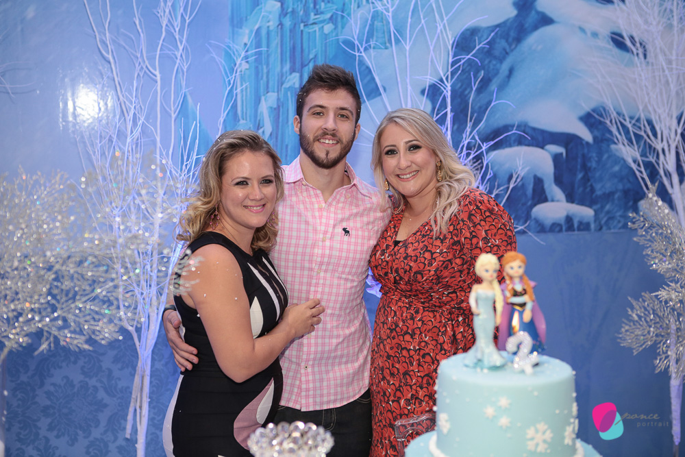 aniversario infantil, criancas, 2 anos, infantil, aniversario infantil, frozzen, cuiaba, fotografia cuiaba, mercearia kids, buffet leila, leila malouf, familia, photographer, fotografia de familia, retratos de familia, fotografia de festas, evento social,