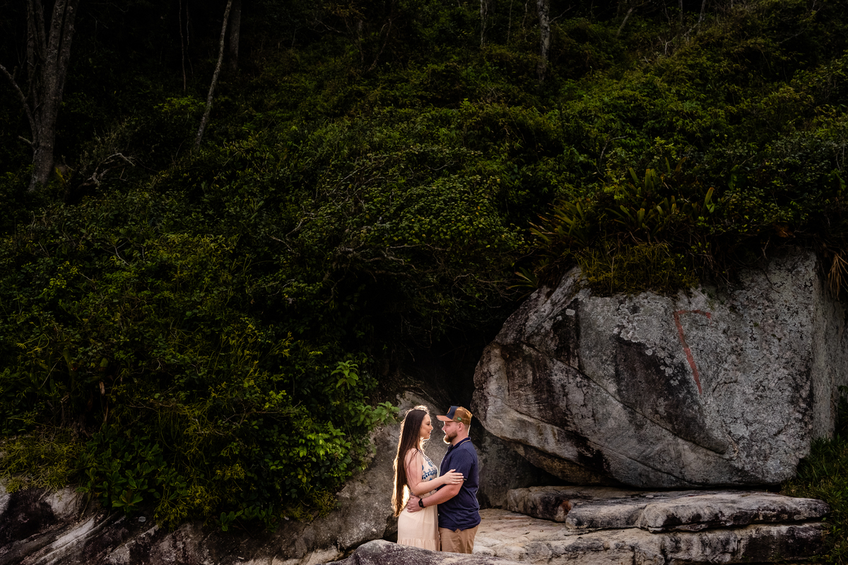 ensaio na praia Balneario Camboriu estaleirinho  pré casamento