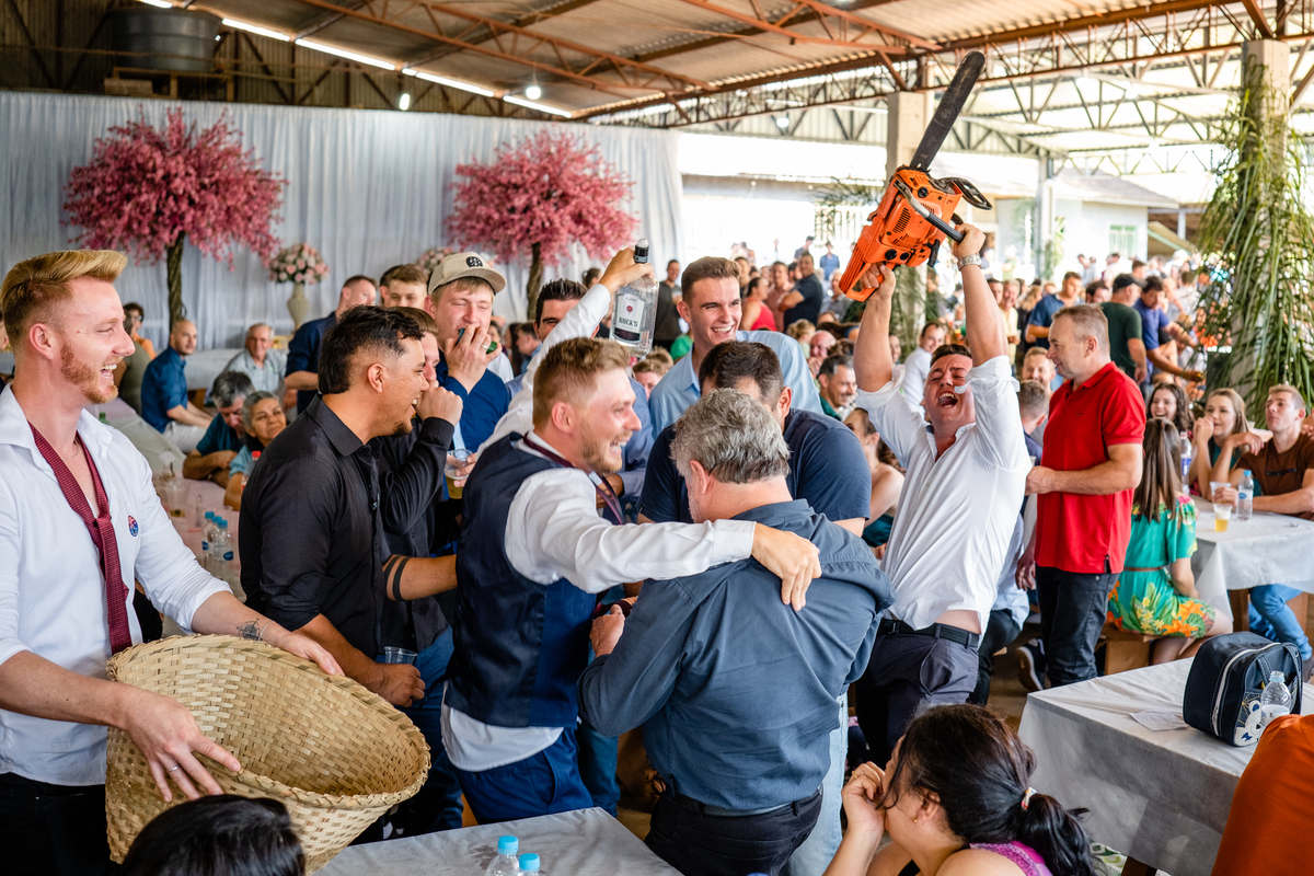 casamento motosserra 