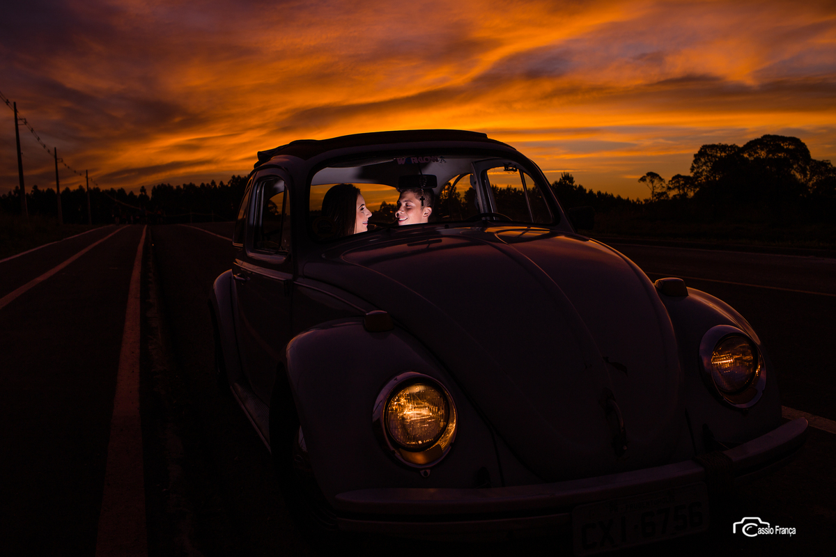 Por do sol  de fusquinha