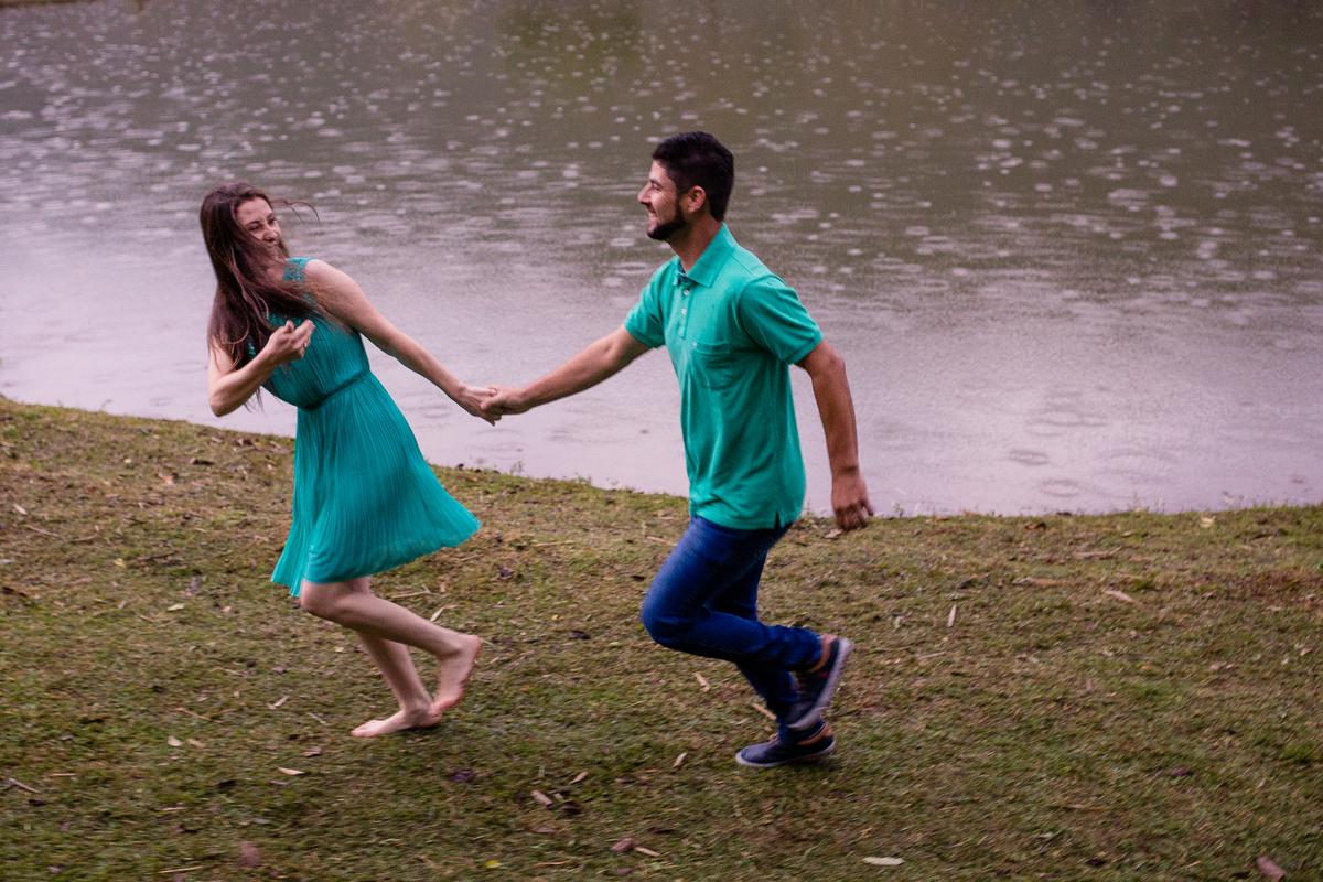 Corre que já começou chover!