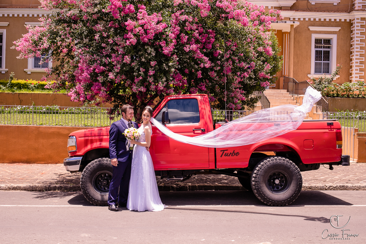 Casamento Prudentópolis Daiane e Giuliano. Véu da noiva. 