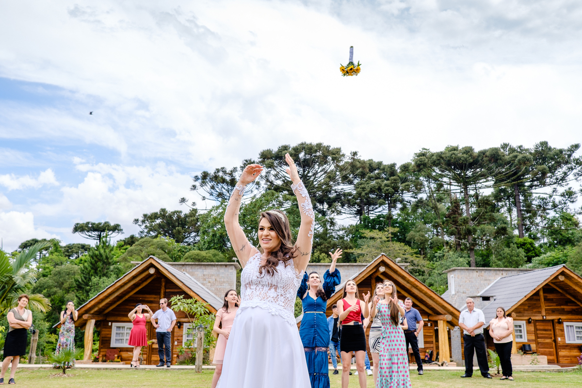 Casamento no Campo Prudentópolis buque noiva
