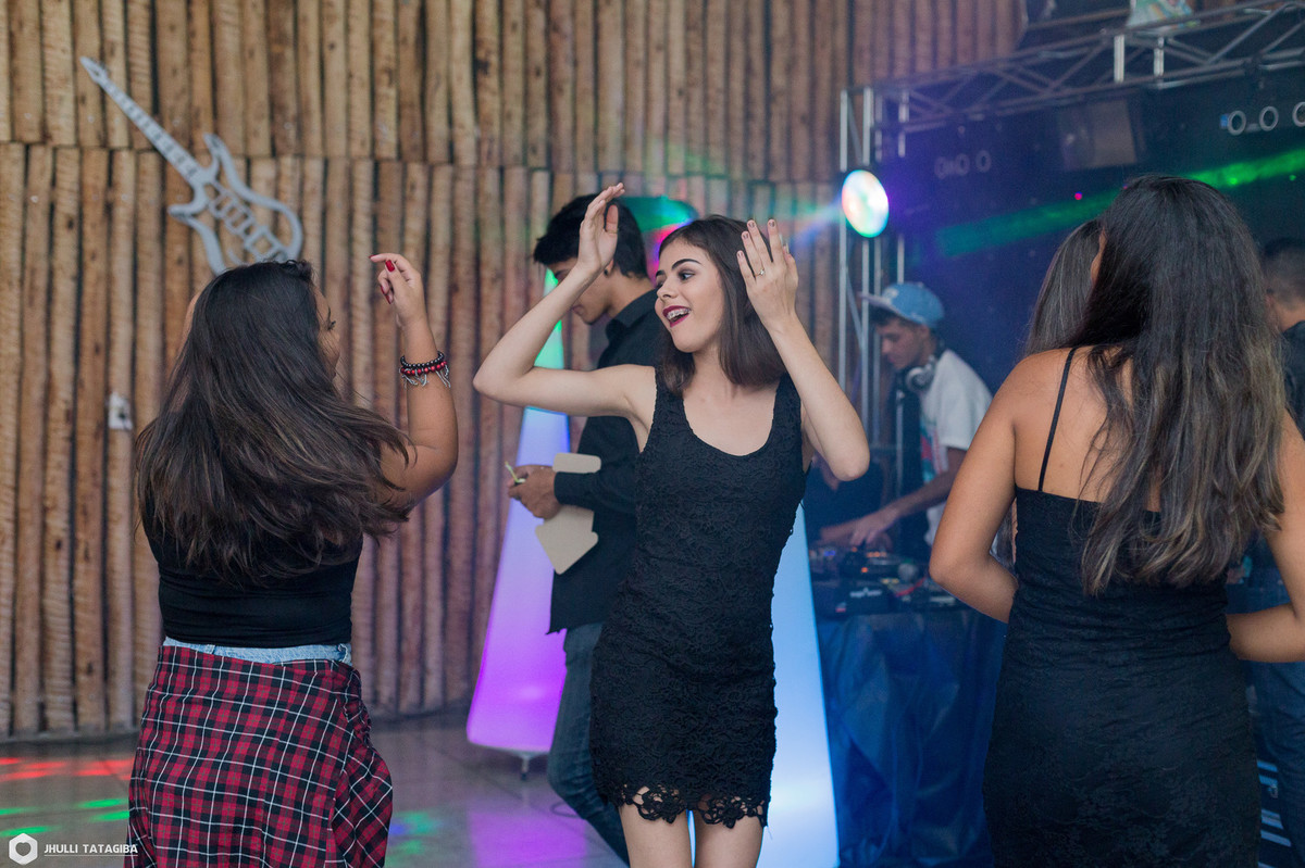 15 anos bh - 15 lindos anos-book 15 anos - estudio fotografico bh - festa 15 anos - book 15 anos - fazer book bh - fotos 15 anos - fotografa 15 anos