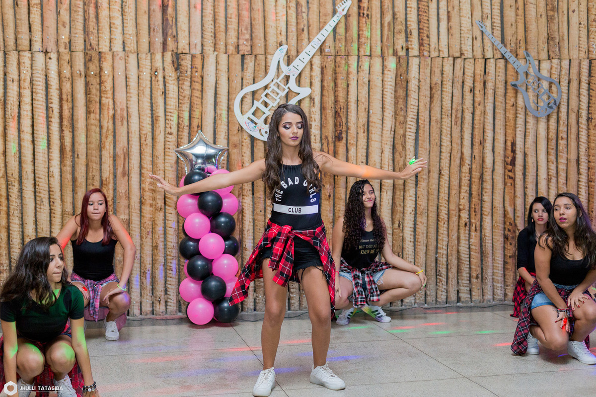 15 anos bh - 15 lindos anos-book 15 anos - estudio fotografico bh - festa 15 anos - book 15 anos - fazer book bh - fotos 15 anos - fotografa 15 anos