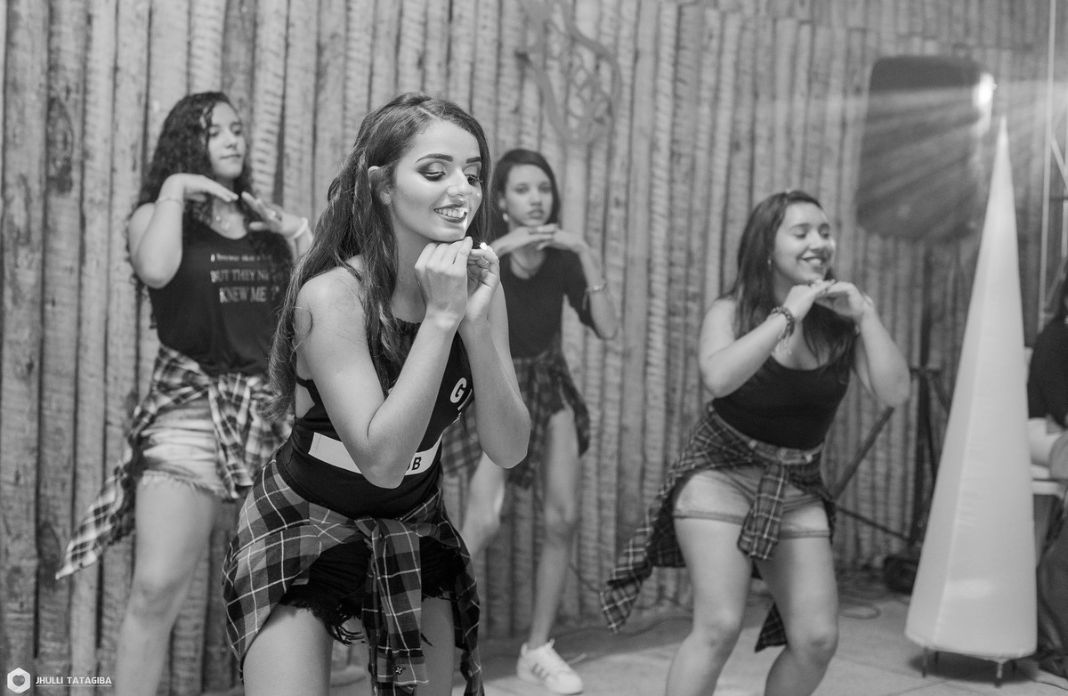 15 anos bh - 15 lindos anos-book 15 anos - estudio fotografico bh - festa 15 anos - book 15 anos - fazer book bh - fotos 15 anos - fotografa 15 anos