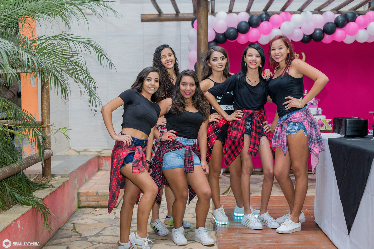 15 anos bh - 15 lindos anos-book 15 anos - estudio fotografico bh - festa 15 anos - book 15 anos - fazer book bh - fotos 15 anos - fotografa 15 anos