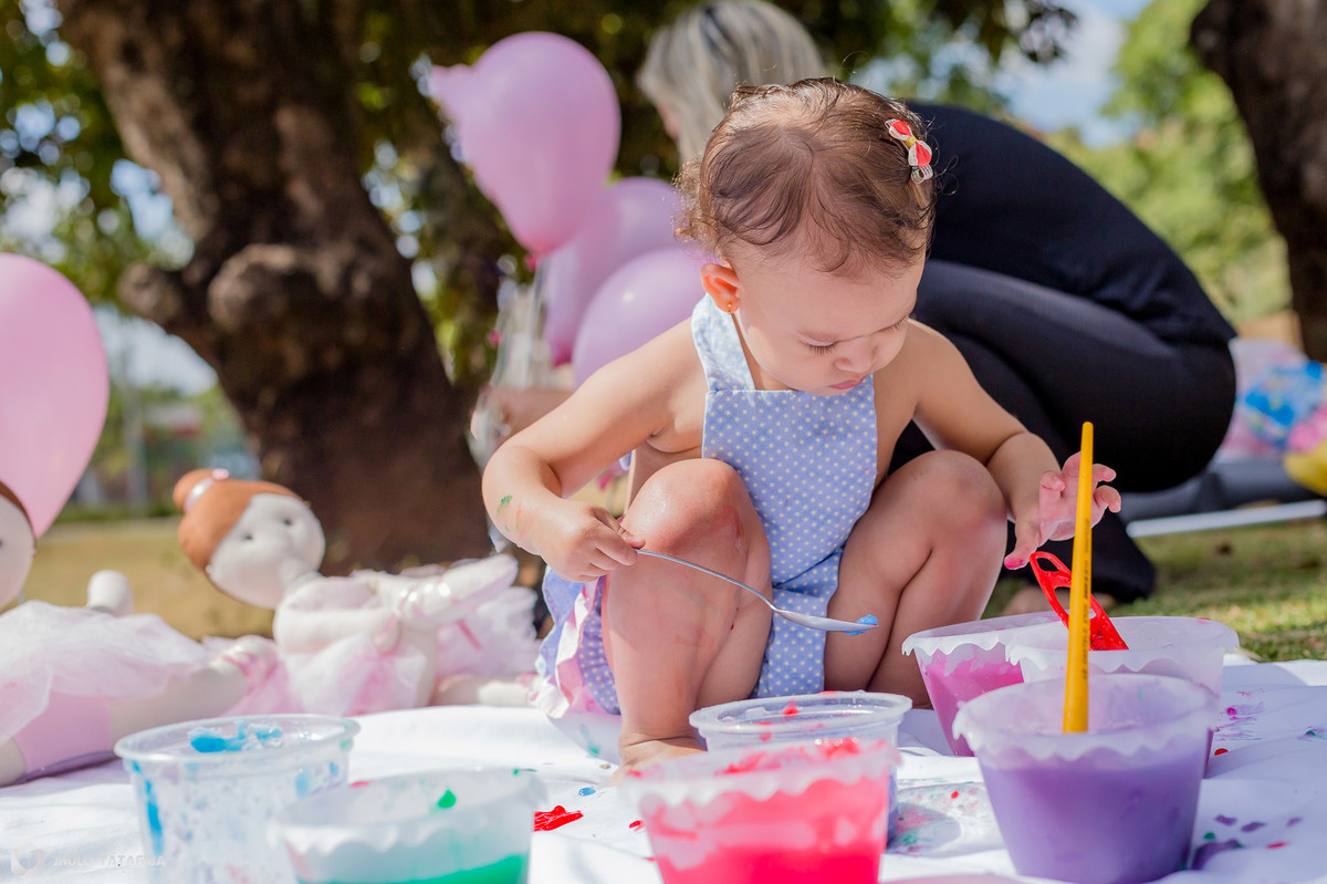 smash the paint-pintando o 7-pintando o sete-brincando com tinta-manuella-foto de criança-book infantil-fotografa de criança-book infantil bh-foto infantil bh