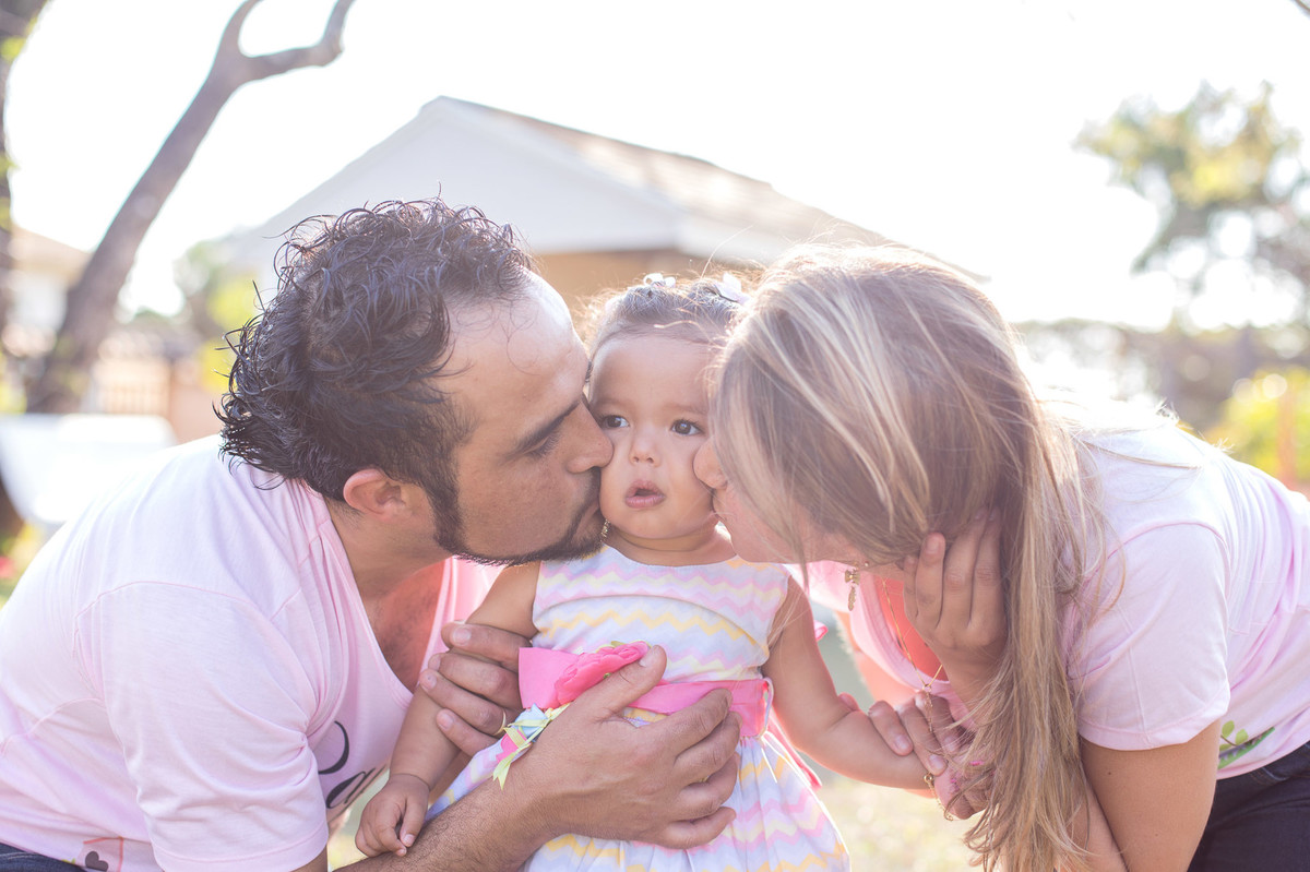 smash the cake-cake smash-belo horizonte-fotografia de criança-fotografia infantil-foto de criança-fotografo bh-fotografo de família-destruindo o bolo