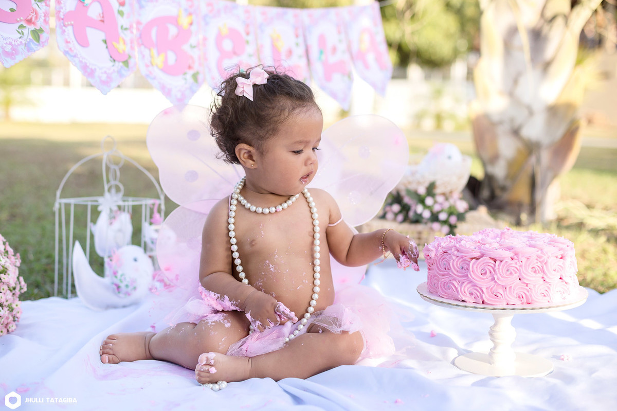 smash the cake-cake smash-belo horizonte-fotografia de criança-fotografia infantil-foto de criança-fotografo bh-fotografo de família-destruindo o bolo