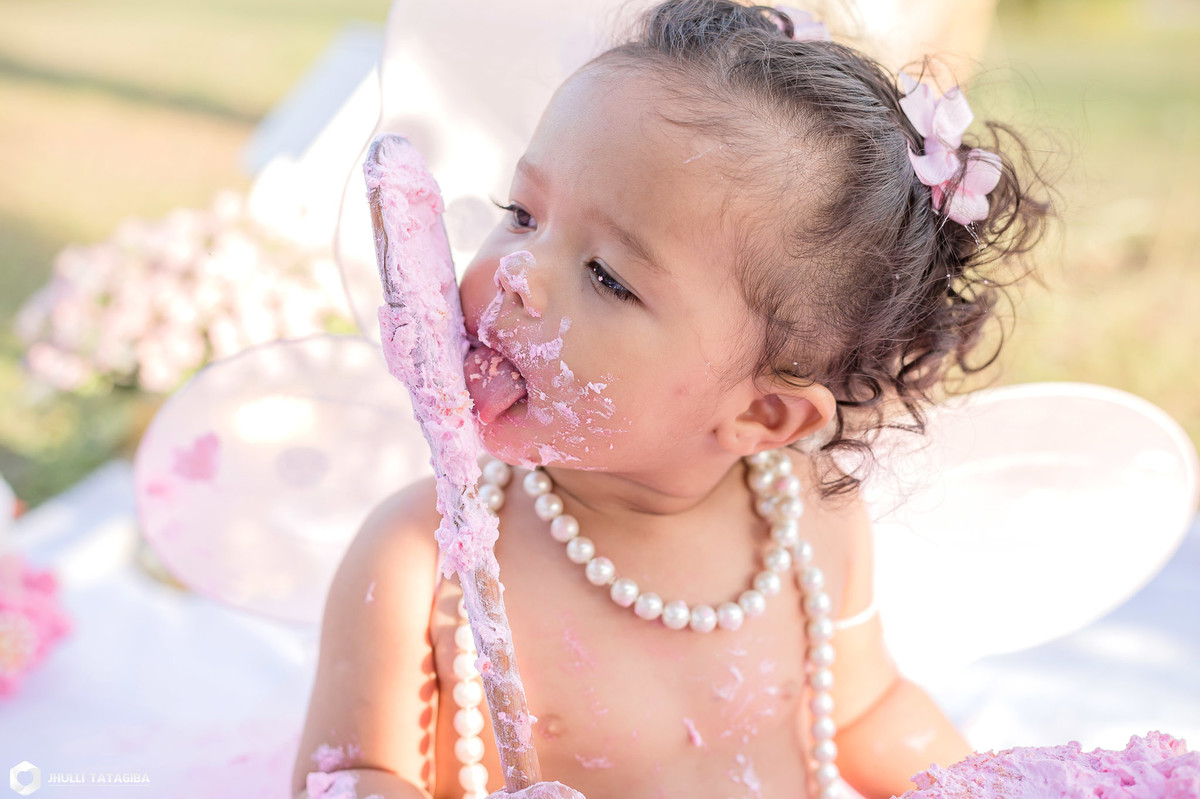 smash the cake-cake smash-belo horizonte-fotografia de criança-fotografia infantil-foto de criança-fotografo bh-fotografo de família-destruindo o bolo