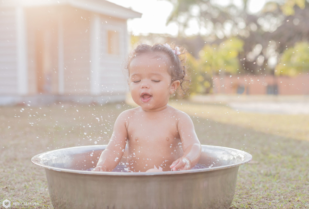 smash the cake-cake smash-belo horizonte-fotografia de criança-fotografia infantil-foto de criança-fotografo bh-fotografo de família-destruindo o bolo