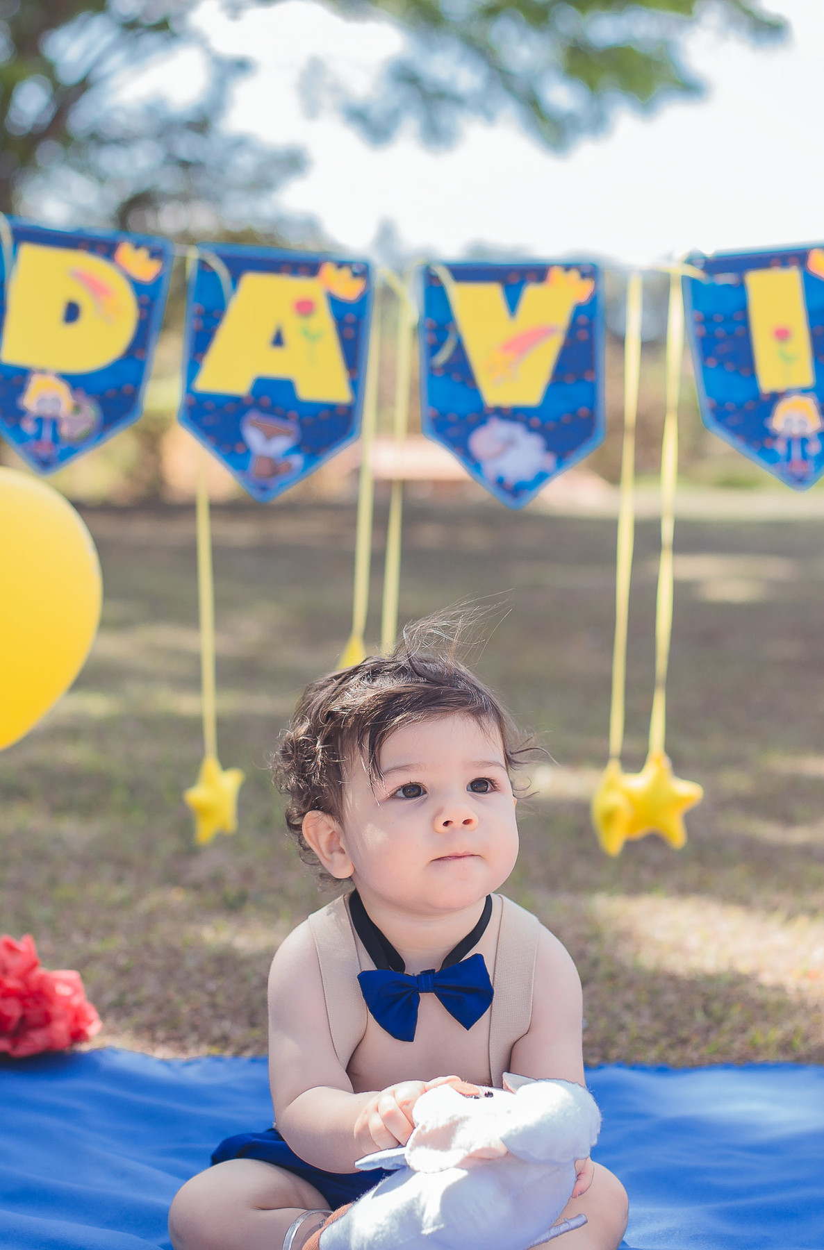 smashthecake-cakesmash-ensaioinfanti-ensaiomenino-ensaio1ano-festainfantil-festamenino-ensaioinfantilbh-fotografainfantilbh-fotograforibeiraodasneves-jhullitatagibafotografia-pequenoprincipe