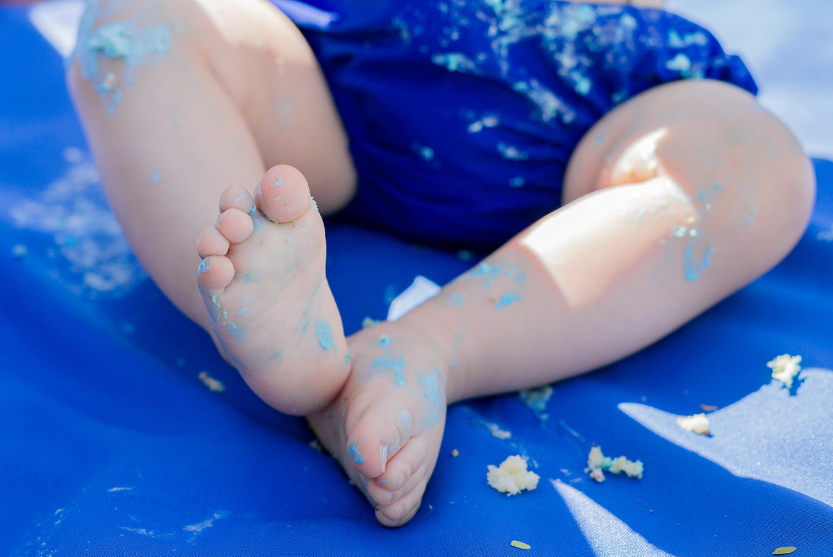 smashthecake-cakesmash-ensaioinfanti-ensaiomenino-ensaio1ano-festainfantil-festamenino-ensaioinfantilbh-fotografainfantilbh-fotograforibeiraodasneves-jhullitatagibafotografia-pequenoprincipe