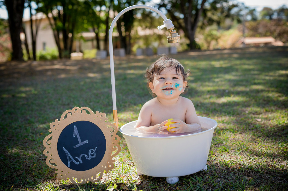 smashthecake-cakesmash-ensaioinfanti-ensaiomenino-ensaio1ano-festainfantil-festamenino-ensaioinfantilbh-fotografainfantilbh-fotograforibeiraodasneves-jhullitatagibafotografia-pequenoprincipe