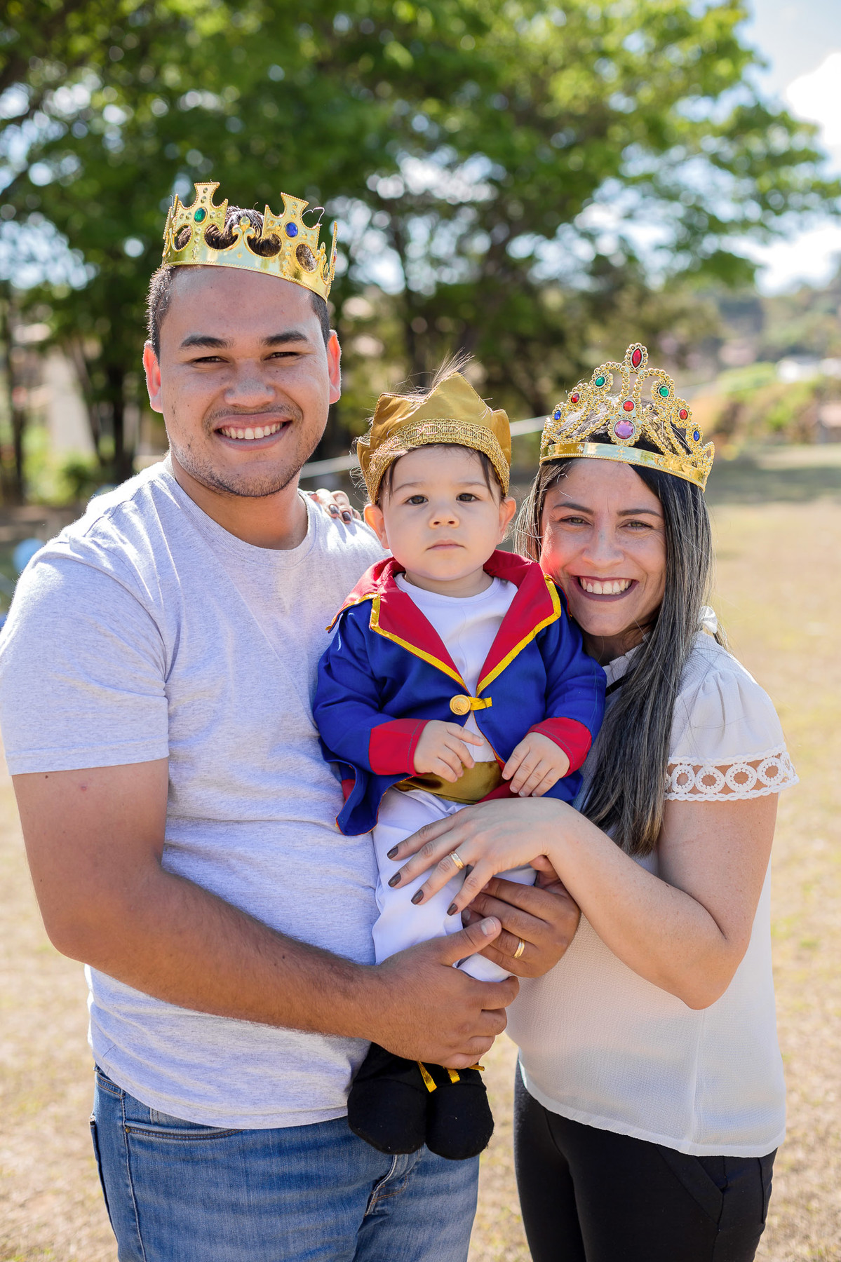 smashthecake-cakesmash-ensaioinfanti-ensaiomenino-ensaio1ano-festainfantil-festamenino-ensaioinfantilbh-fotografainfantilbh-fotograforibeiraodasneves-jhullitatagibafotografia-pequenoprincipe