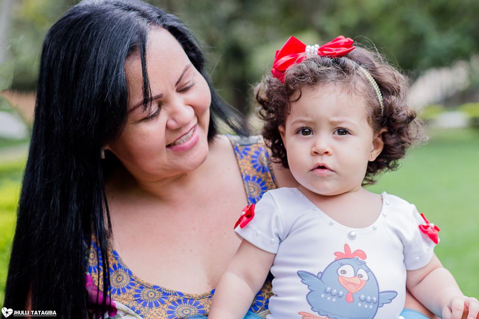 smash-the-cake-helena-galinha-pintadinha-fotografa-infantil-bh-ribeirão-das-neves-jhulli-tatagiba-fotografia