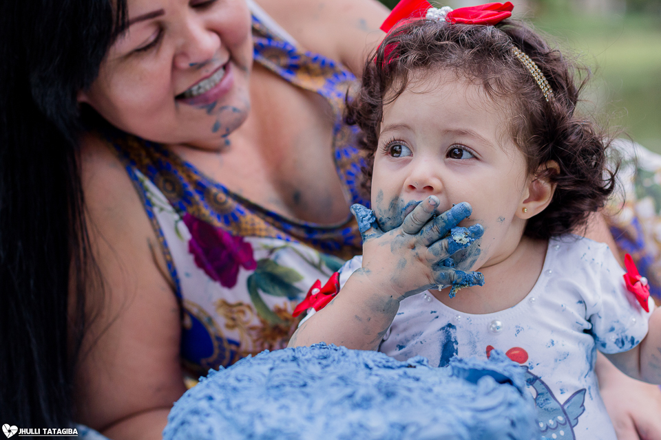 smash-the-cake-helena-galinha-pintadinha-fotografa-infantil-bh-ribeirão-das-neves-jhulli-tatagiba-fotografia