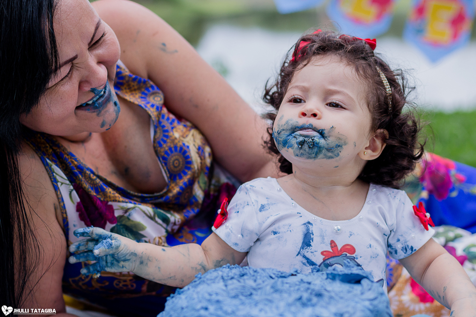 smash-the-cake-helena-galinha-pintadinha-fotografa-infantil-bh-ribeirão-das-neves-jhulli-tatagiba-fotografia