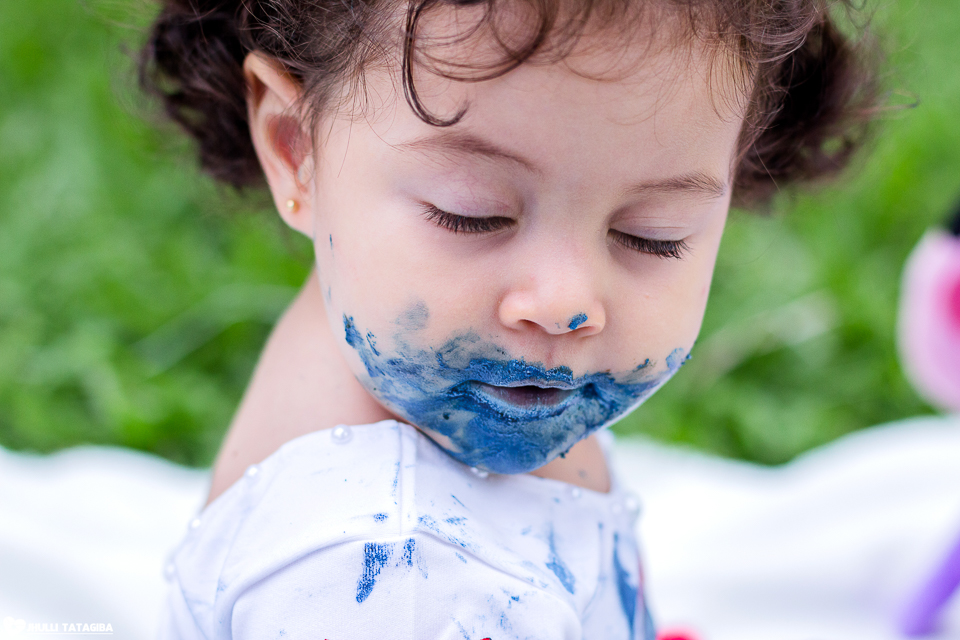 smash-the-cake-helena-galinha-pintadinha-fotografa-infantil-bh-ribeirão-das-neves-jhulli-tatagiba-fotografia