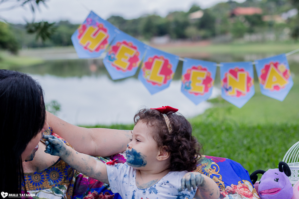 smash-the-cake-helena-galinha-pintadinha-fotografa-infantil-bh-ribeirão-das-neves-jhulli-tatagiba-fotografia