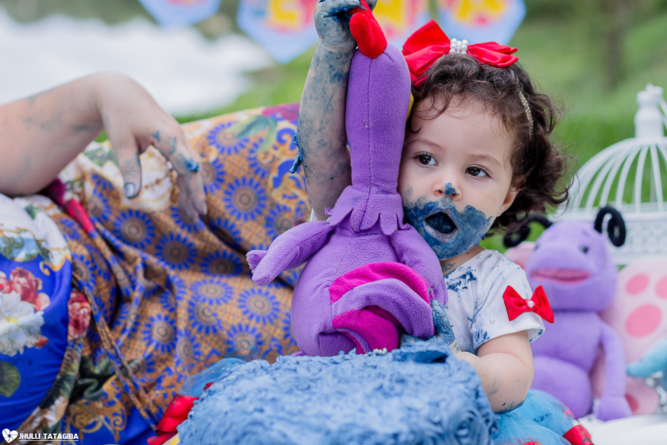 smash-the-cake-helena-galinha-pintadinha-fotografa-infantil-bh-ribeirão-das-neves-jhulli-tatagiba-fotografia