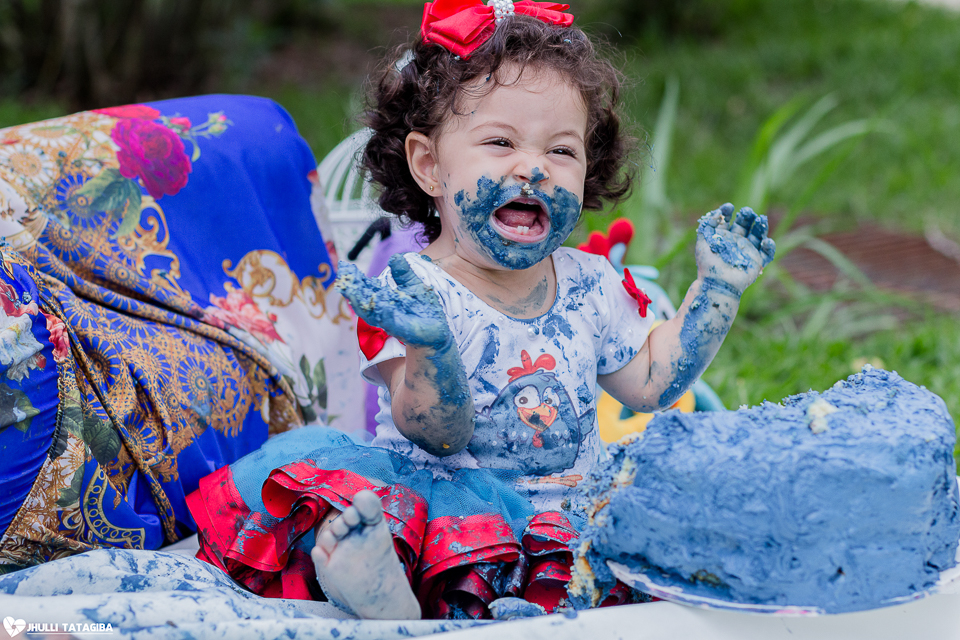 smash-the-cake-helena-galinha-pintadinha-fotografa-infantil-bh-ribeirão-das-neves-jhulli-tatagiba-fotografia