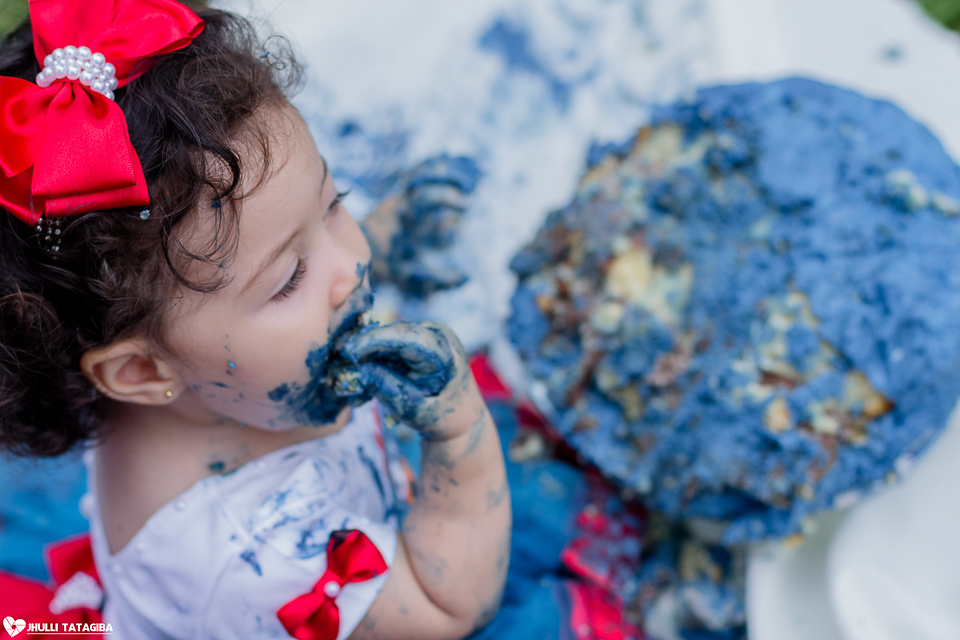 smash-the-cake-helena-galinha-pintadinha-fotografa-infantil-bh-ribeirão-das-neves-jhulli-tatagiba-fotografia