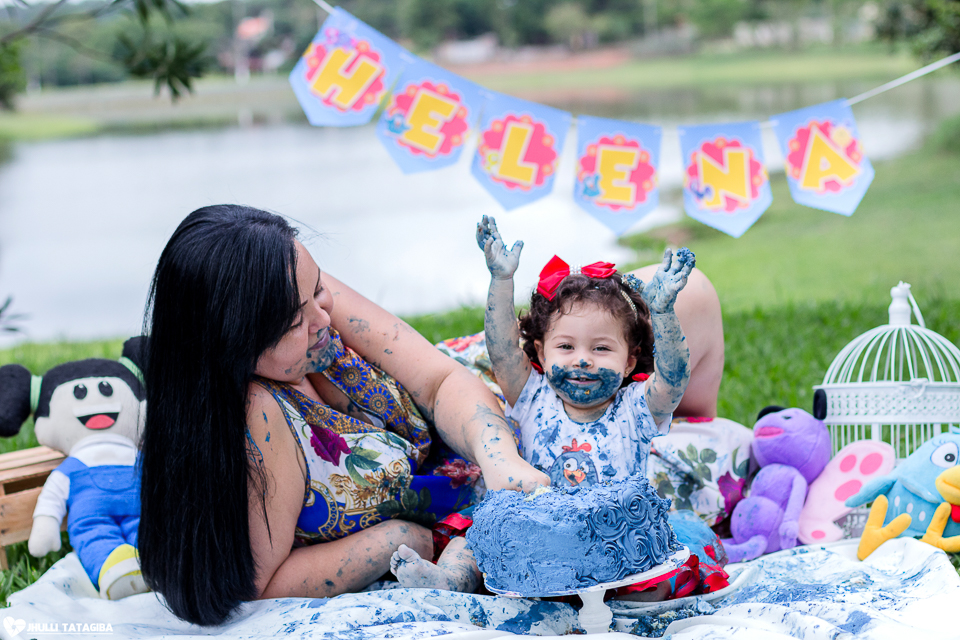 smash-the-cake-helena-galinha-pintadinha-fotografa-infantil-bh-ribeirão-das-neves-jhulli-tatagiba-fotografia