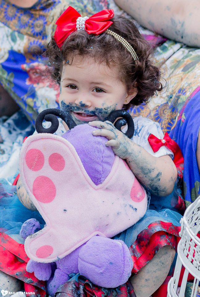 smash-the-cake-helena-galinha-pintadinha-fotografa-infantil-bh-ribeirão-das-neves-jhulli-tatagiba-fotografia