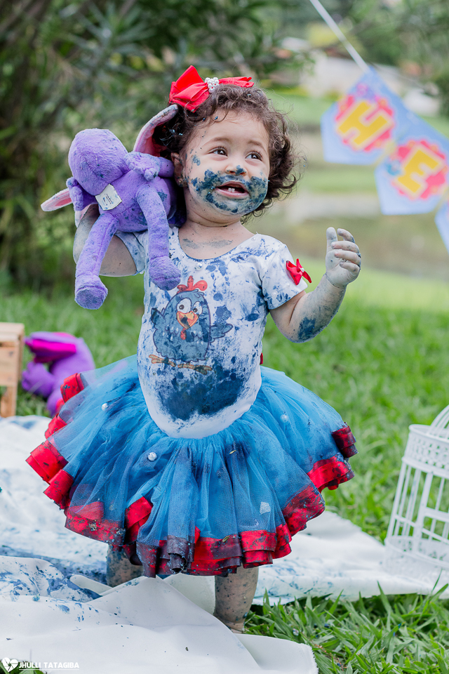 smash-the-cake-helena-galinha-pintadinha-fotografa-infantil-bh-ribeirão-das-neves-jhulli-tatagiba-fotografia