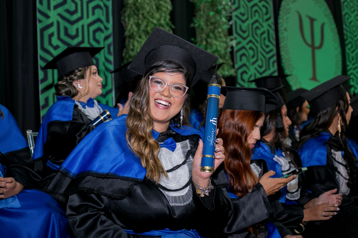 Colação de grau • Beatriz • Psicologia UNINASSAU - 2024