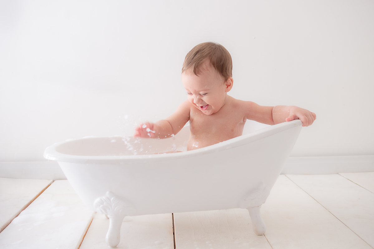 Acompanhamento do bebê em estúdio  Hora do banho Limeira SP Photoboutique Histórias e memórias