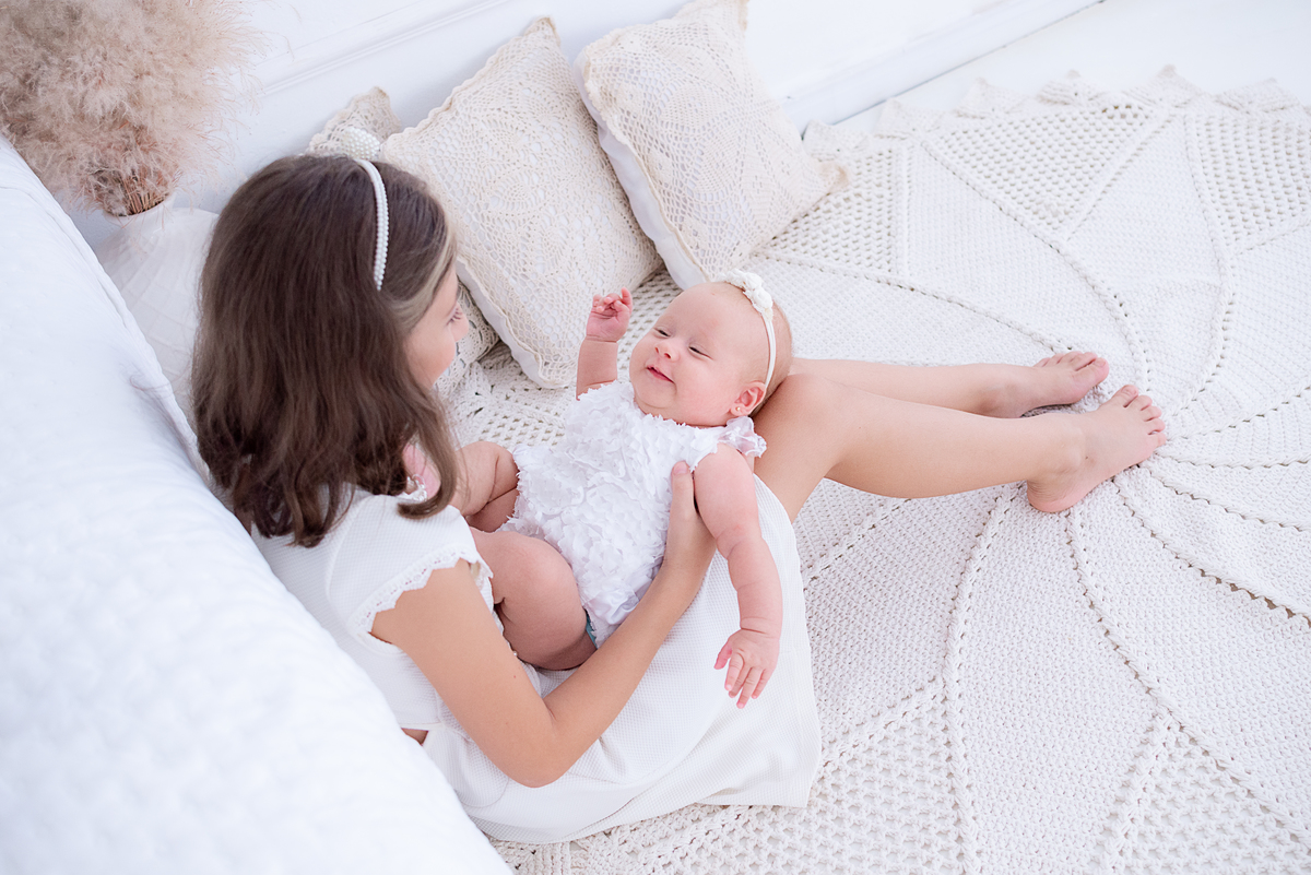 Acompanhamento do bebê em estúdio Limeira SP clean Photoboutique Histórias e Memórias