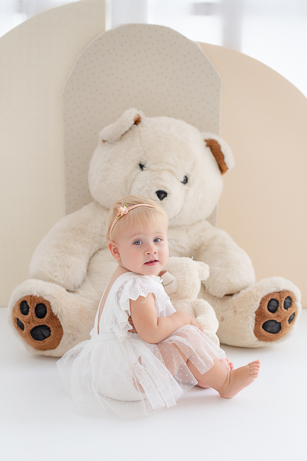 Acompanhamento do bebê em estúdio Limeira SP clean Photoboutique Histórias e Memórias