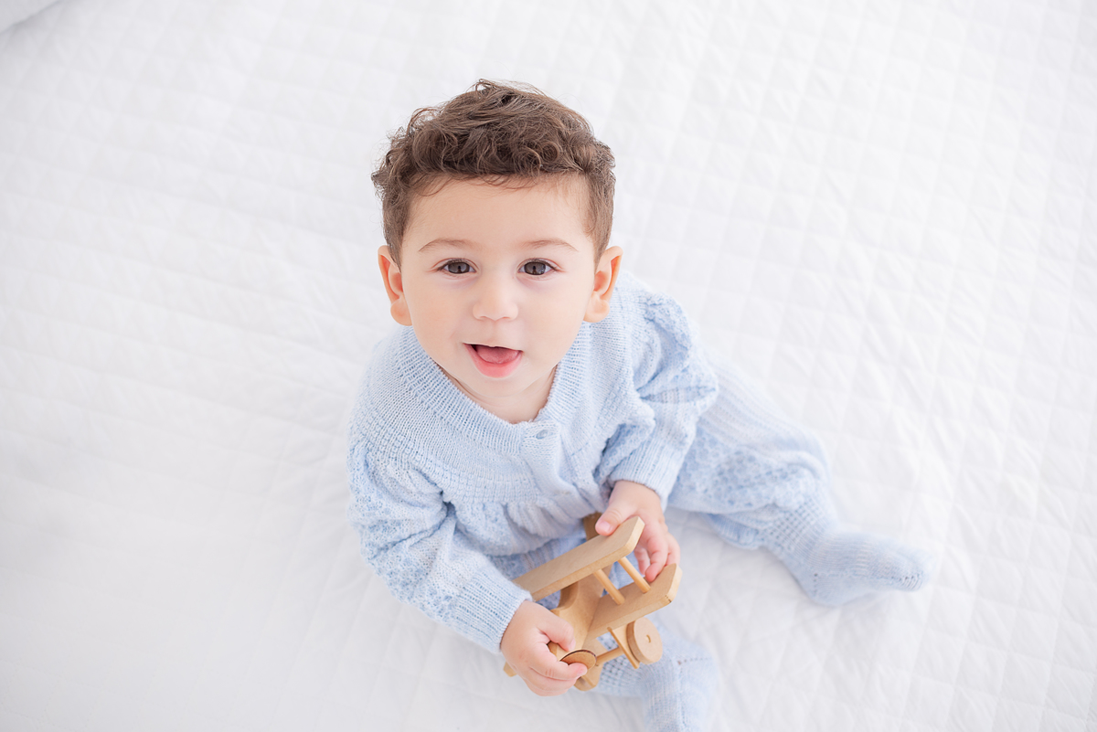 Acompanhamento do bebê em estúdio clean Limeira SP fotógrafa Dammarys Dias 