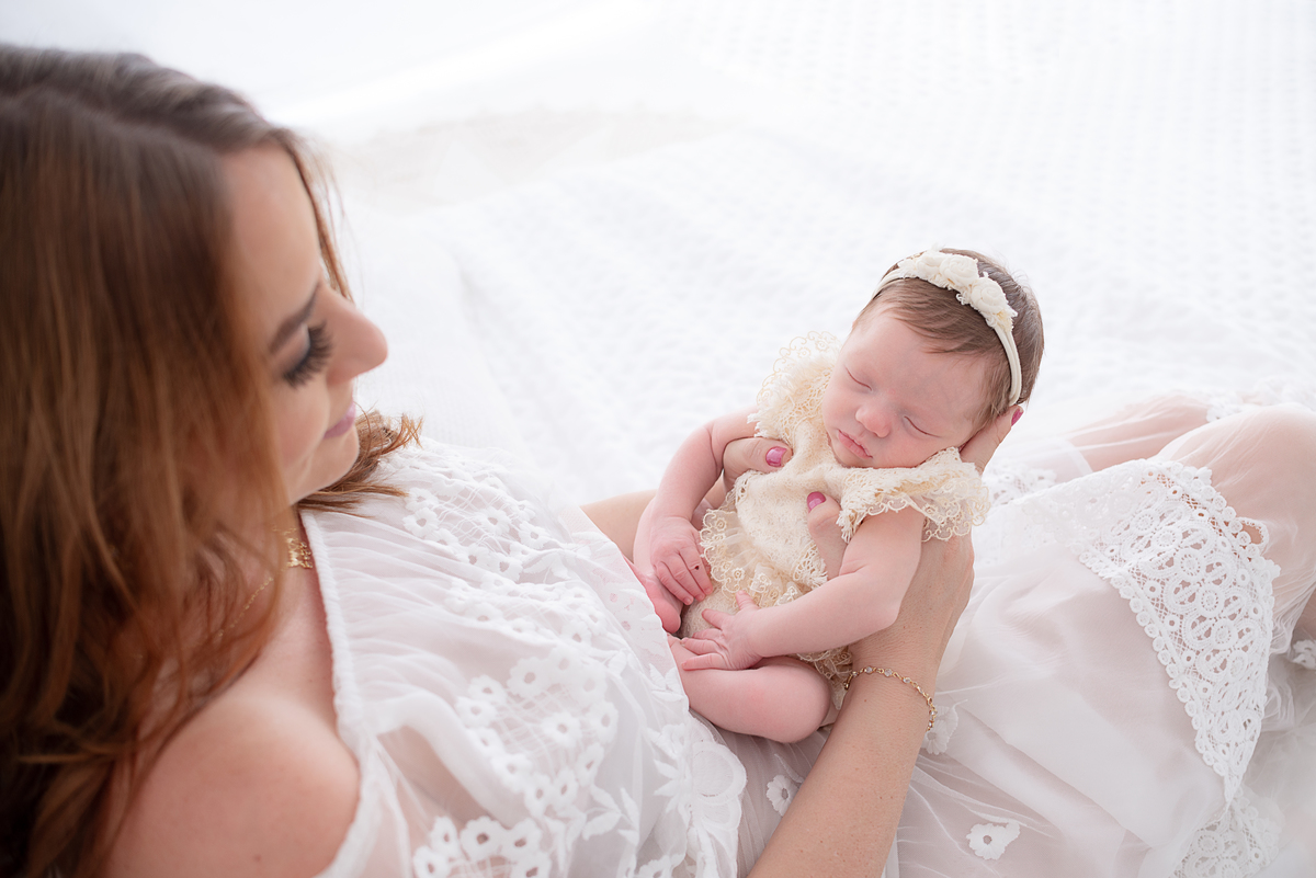 Ensaio newborn Limeira SP Estúdio Photoboutique Histórias e memórias Fotógrafa Dammarys DIAS