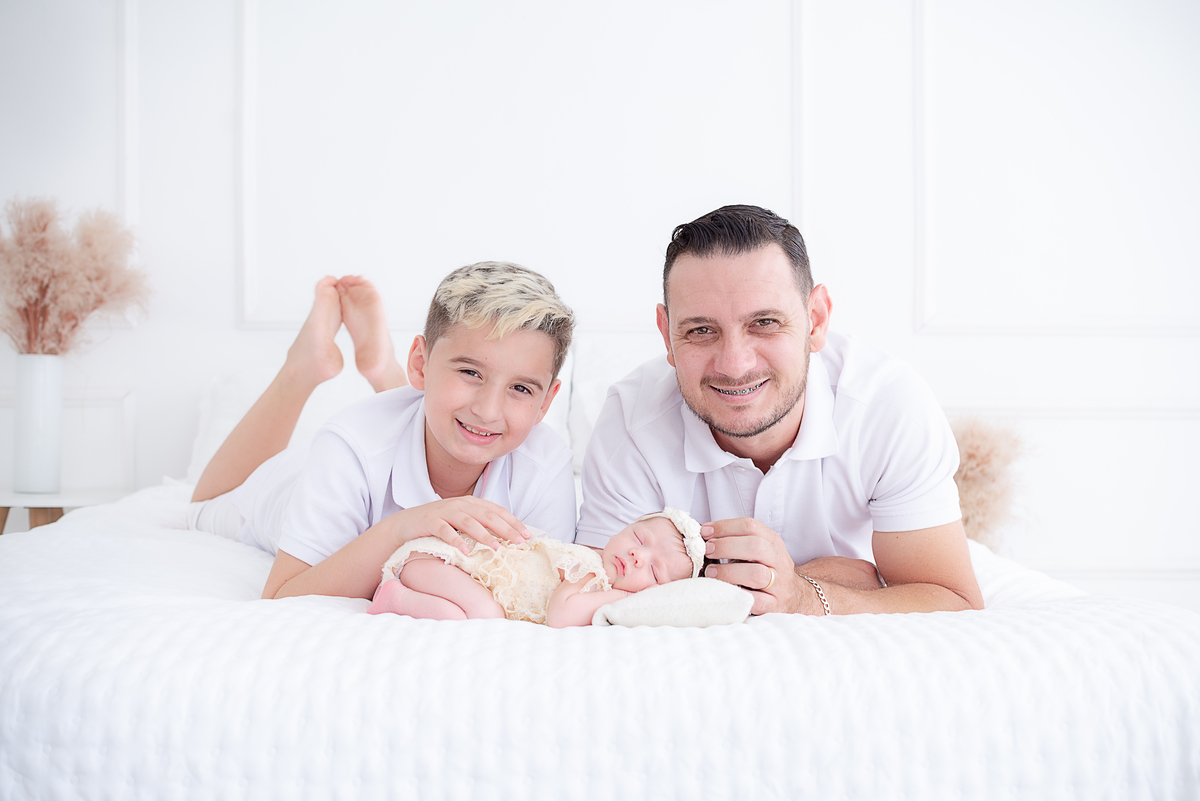 Ensaio newborn Limeira SP Estúdio Photoboutique Histórias e memórias Fotógrafa Dammarys DIAS