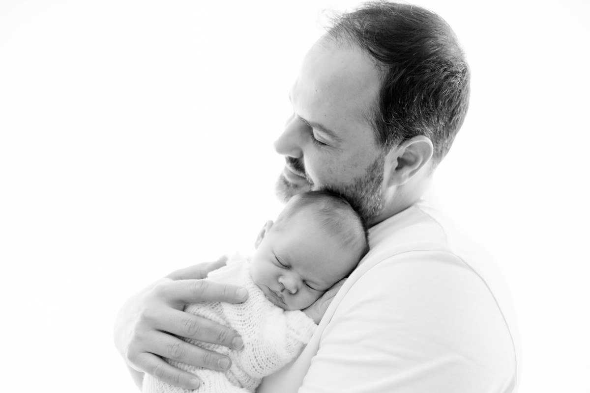 Ensaio newborn bebê com papai limeira sp Estúdio fotográfico Photoboutique Histórias e Memórias foto recém nascido