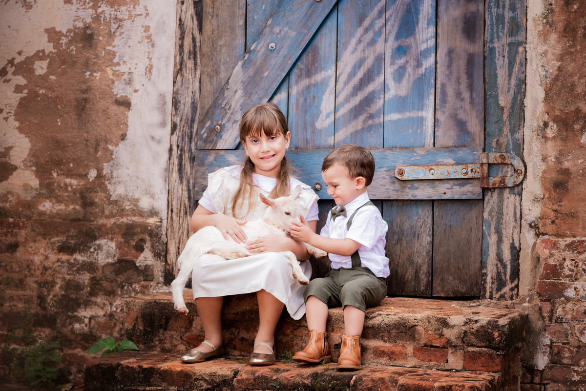 Ensaio Fineart fotos crianças na natureza fotografia artística foto na fazendinha Limeira Araras 

