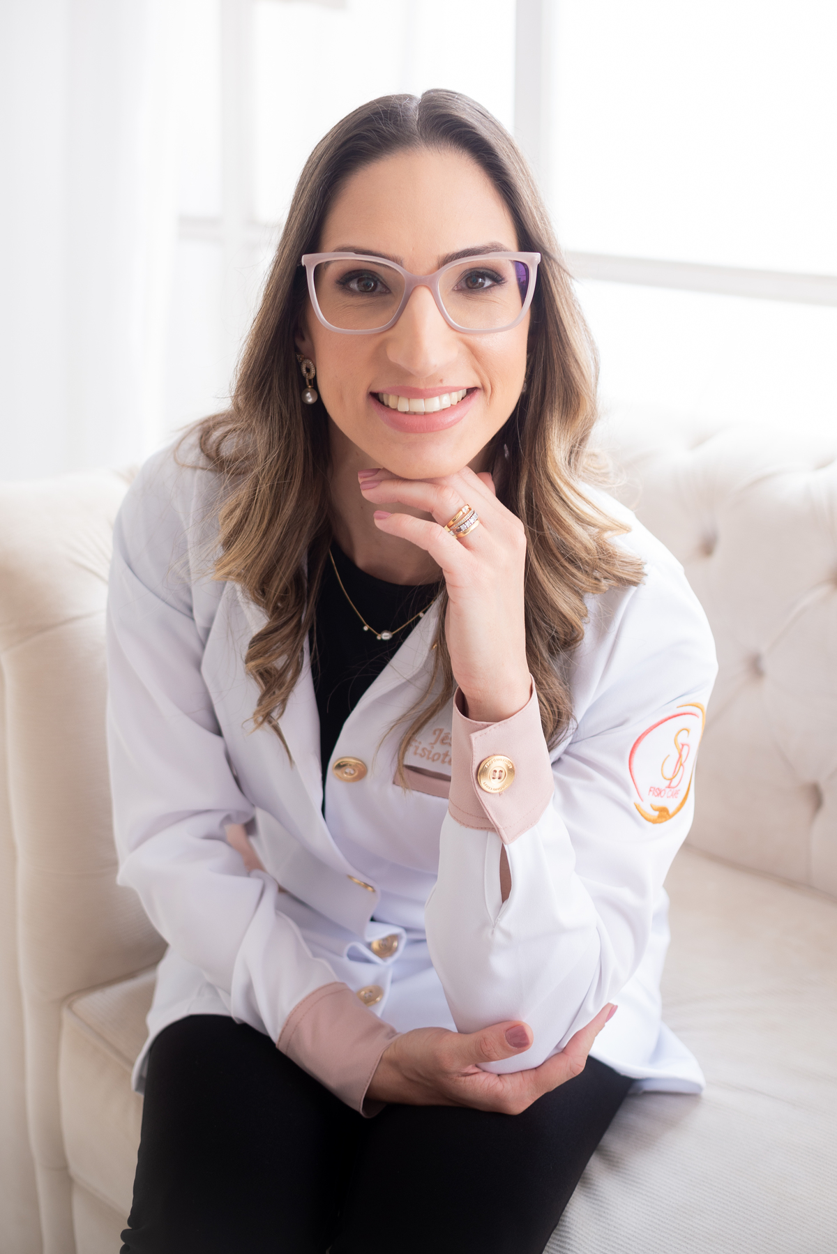 Ensaio de marca pessoal fotos corporativas estúdio clean em Limeira