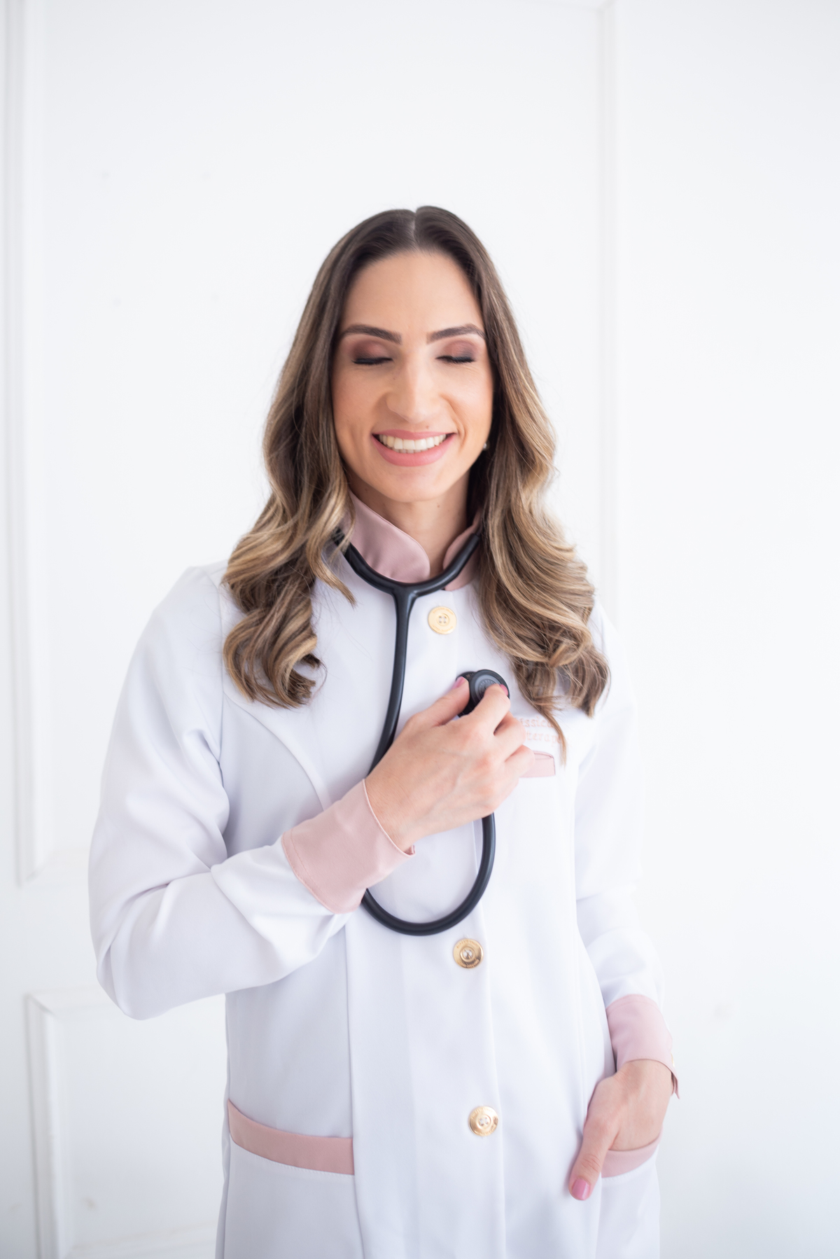 Ensaio de marca pessoal fotos corporativas estúdio clean em Limeira