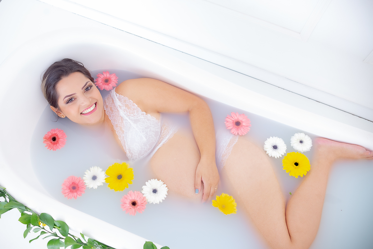 banho de leite ensaio gestante estúdio Histórias e Memórias Limeira SP