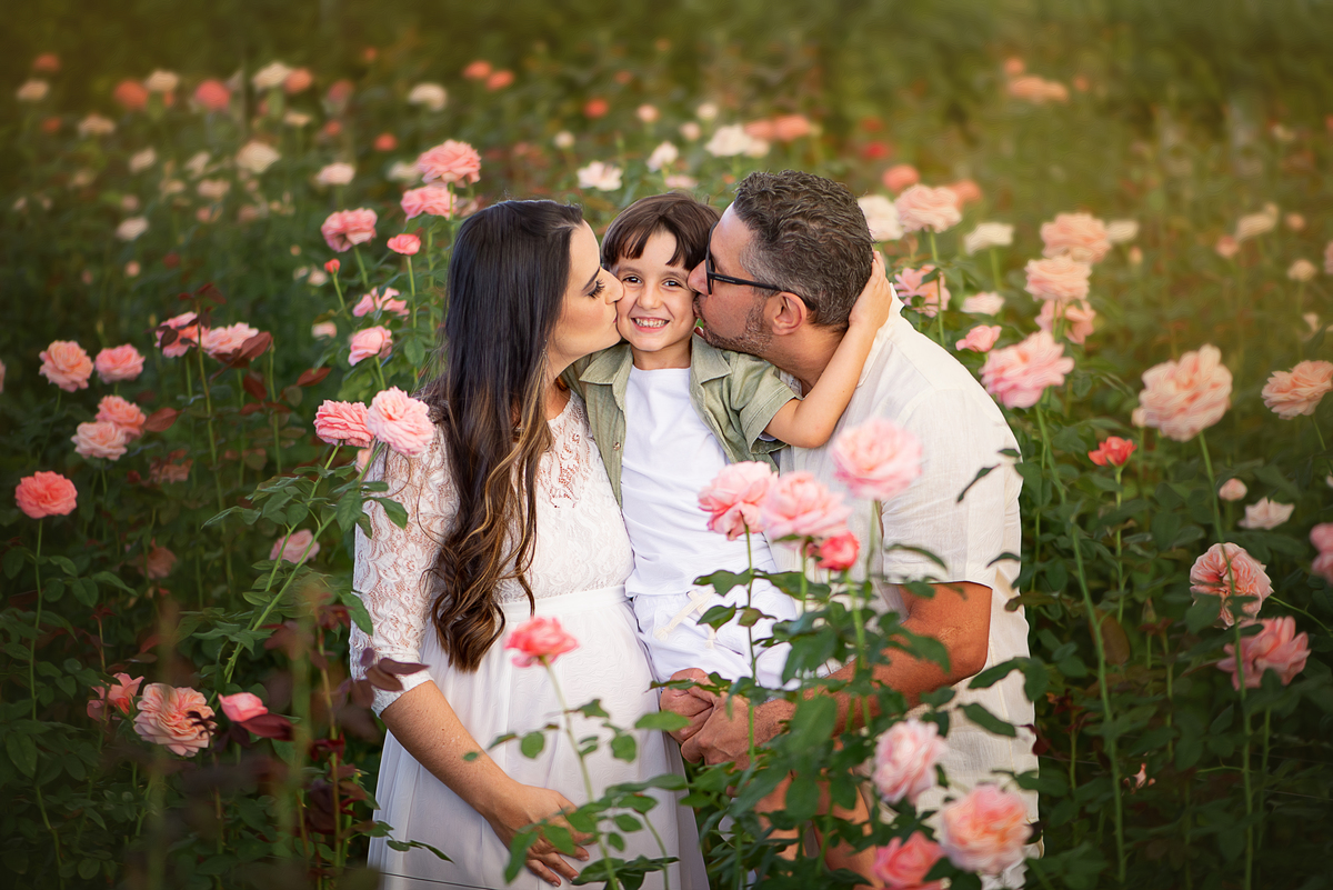 Ensaio gestante ao livre em Holambra Dammarys Dias Fotografias