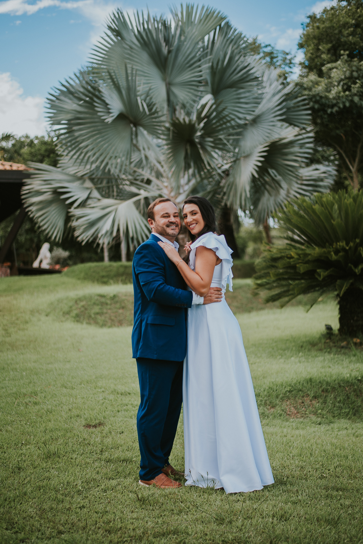 casal no ensaio pre wedding no spa pobore, fotos que antecedem o casamento, com o fotografo sergio simoes de rondonopolis