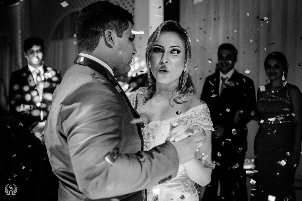 A vida é minha. Mas o coração, é seu. O sorriso é meu. Mas o motivo, é você.