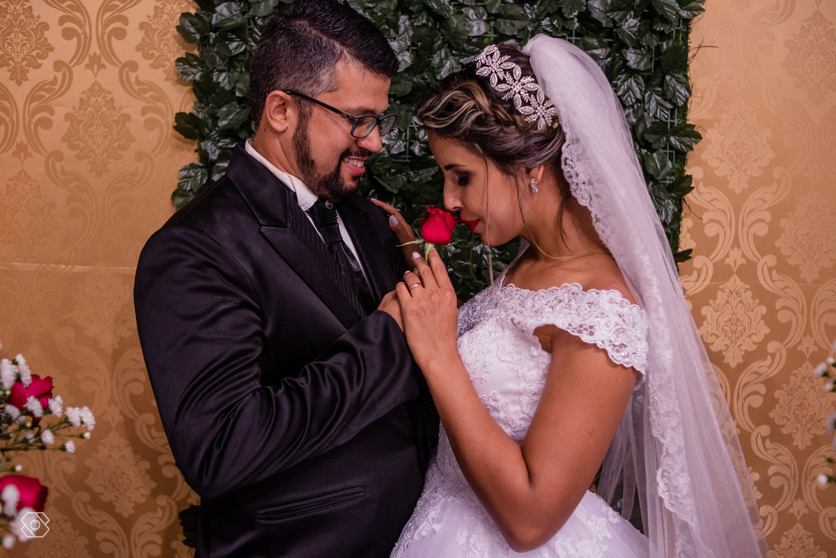 porque afinal, nos corações de vocês, existe muito amor,