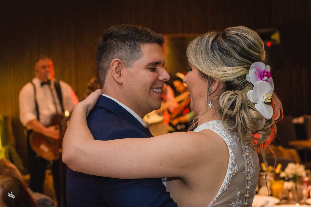 Mini Wedding de Flavia e Everton, realizado no Canto cozinha e conforto, por Sergio Simões fotógrafo de Rondonópolis, Mato Grosso e região.