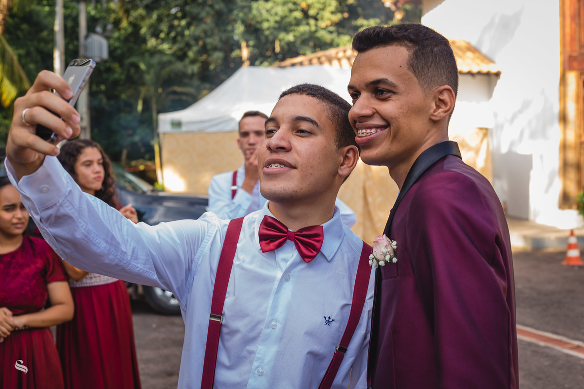 Casamento externo de Gesyane e Jeferson, realizado no clube da
Fundação MT, por Sergio Simões fotógrafo de Rondonópolis, Mato Grosso e região. 