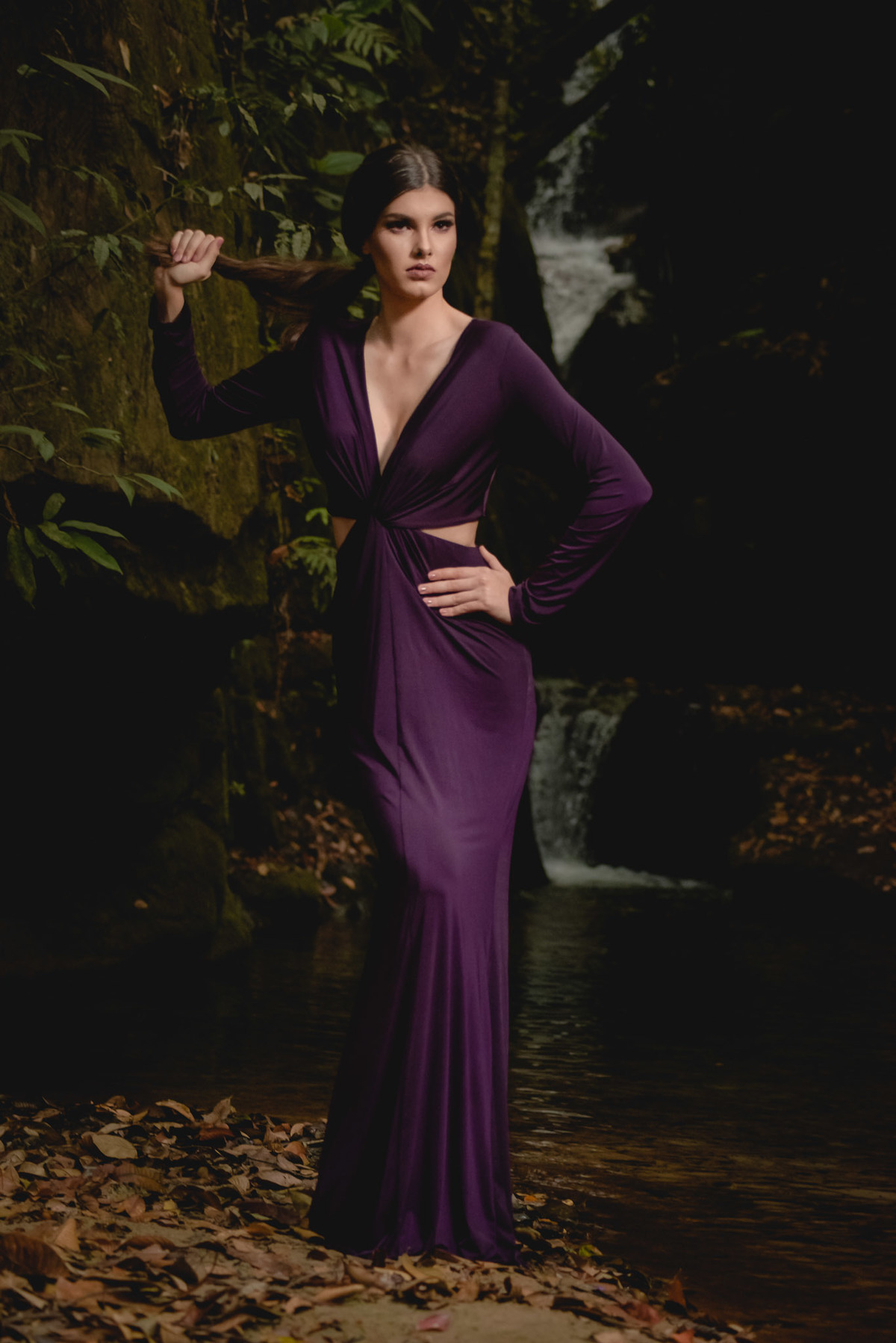 Ensaio de retrato feminino de Dhevyle Boraczynski Ossuna, realizado em São lourenço de Fatíma, por Sergio Simões fotógrafo de Rondonópolis, Mato Grosso e região. 